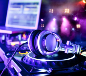 Dj mixer with headphones