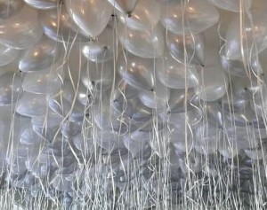 balloons on new years eve